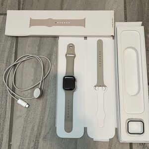 Apple Watch Series 7 Smartwatch with Silicone Band
